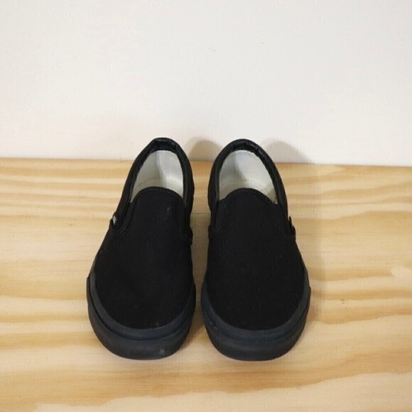 Vans Black on Black Sneakers Canvas Low Tops M5 W6.5 - Picture 7 of 8